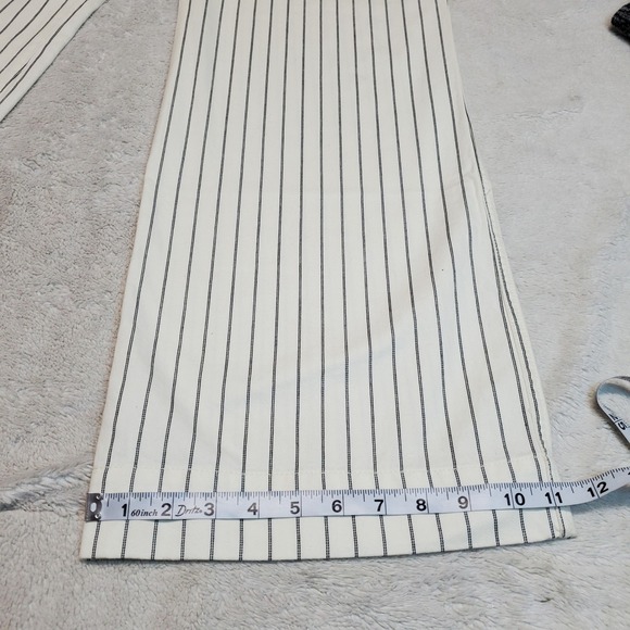 Money - Picture 7 of 10